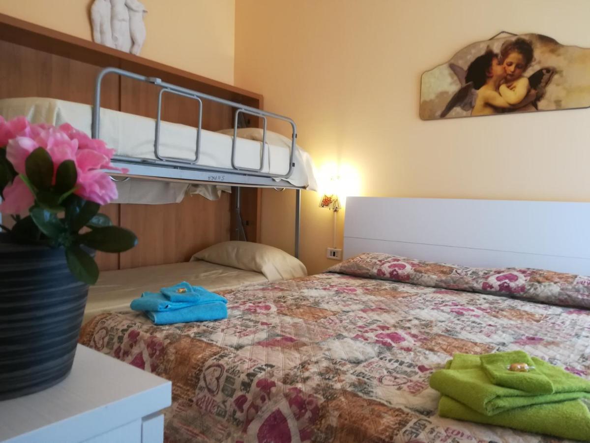 Appartement Il Girasole Di Ostia Extérieur photo